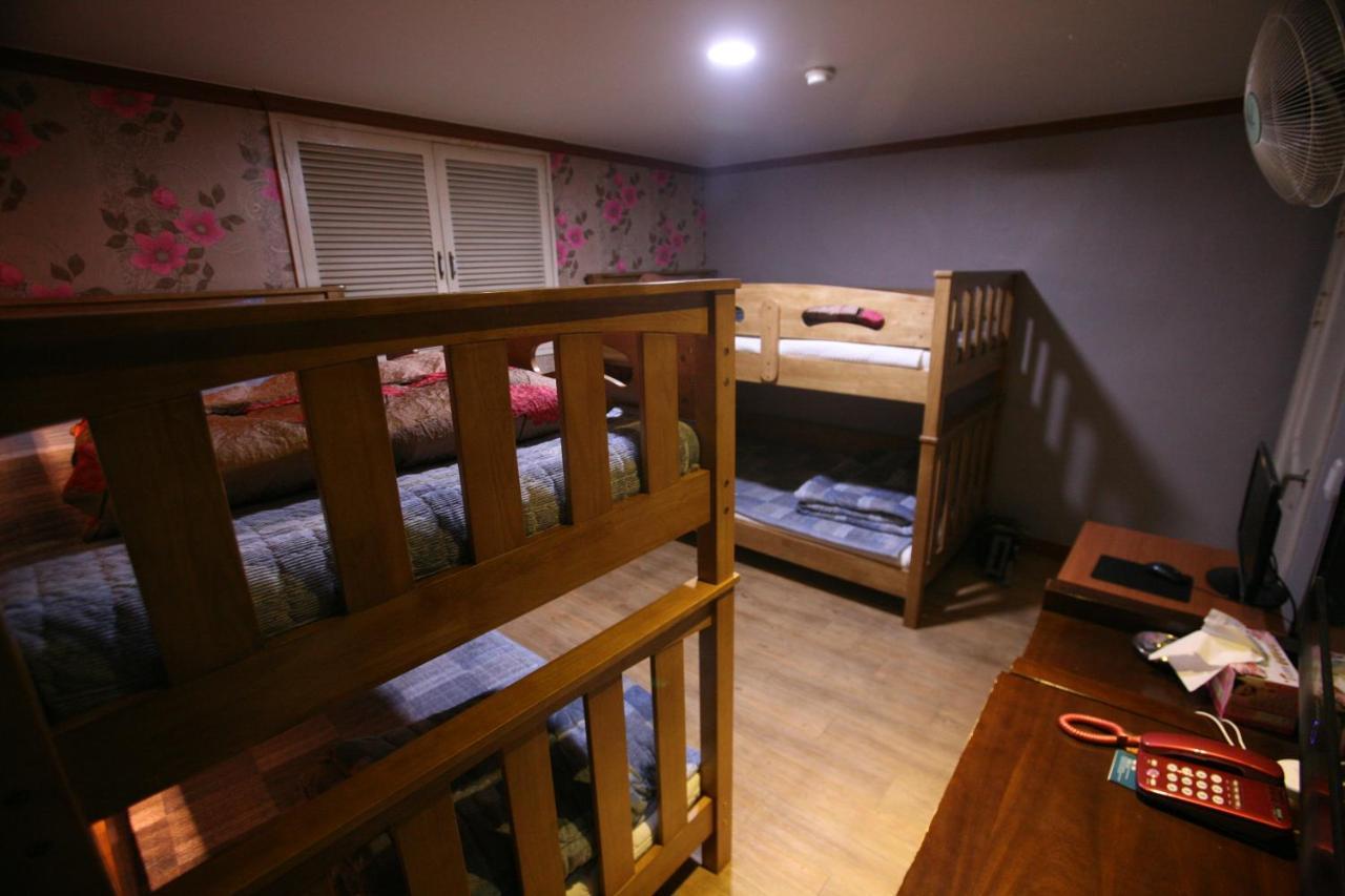 K Motel Daegu Buitenkant foto